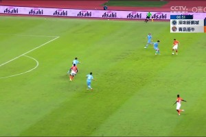 青島海牛2-0領(lǐng)先深圳新鵬城！康瓜點射破門建功